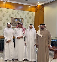 لقاء محافظ ينبع مع أعضاء نادي ريشة فنان